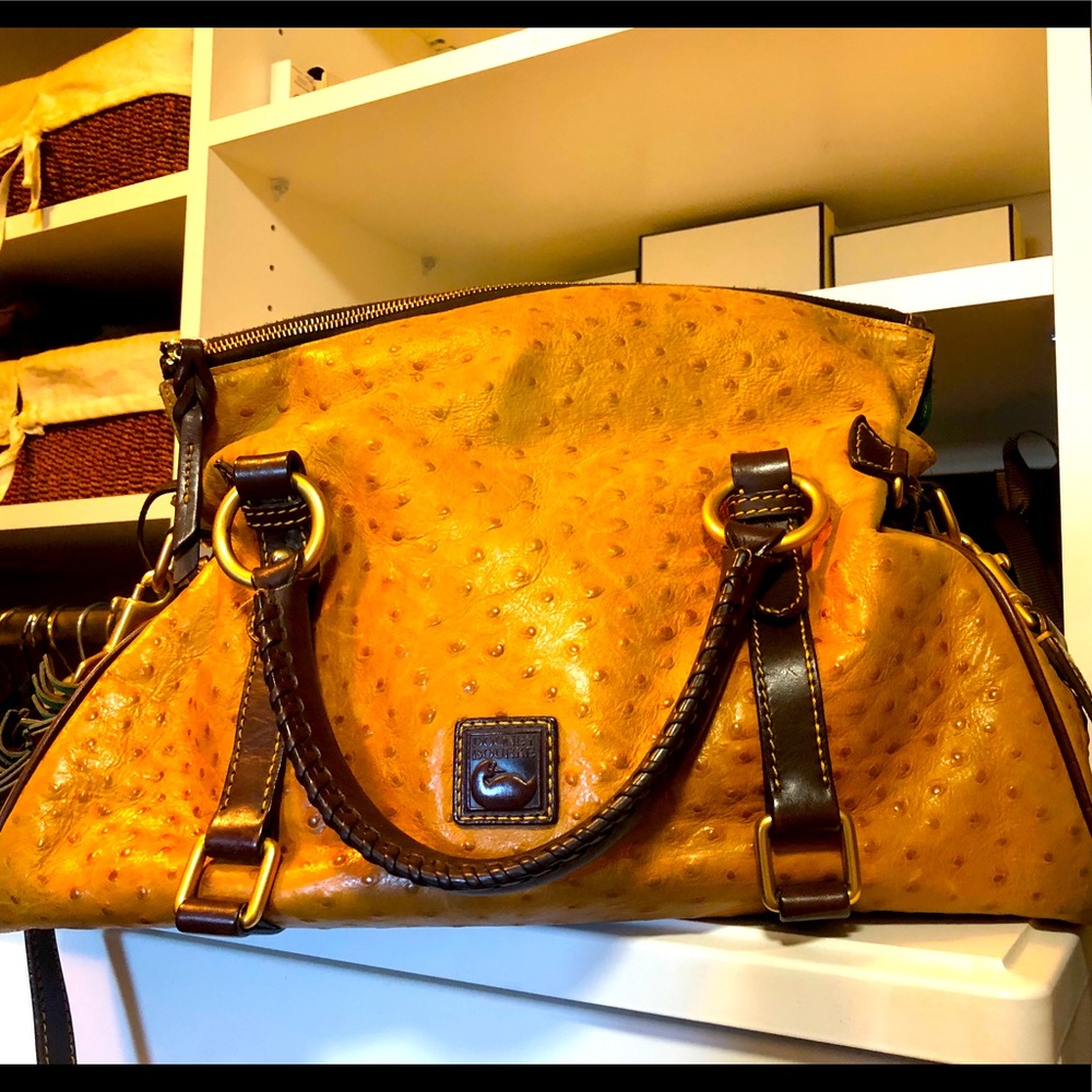 Dooney & Bourke satchel handbag